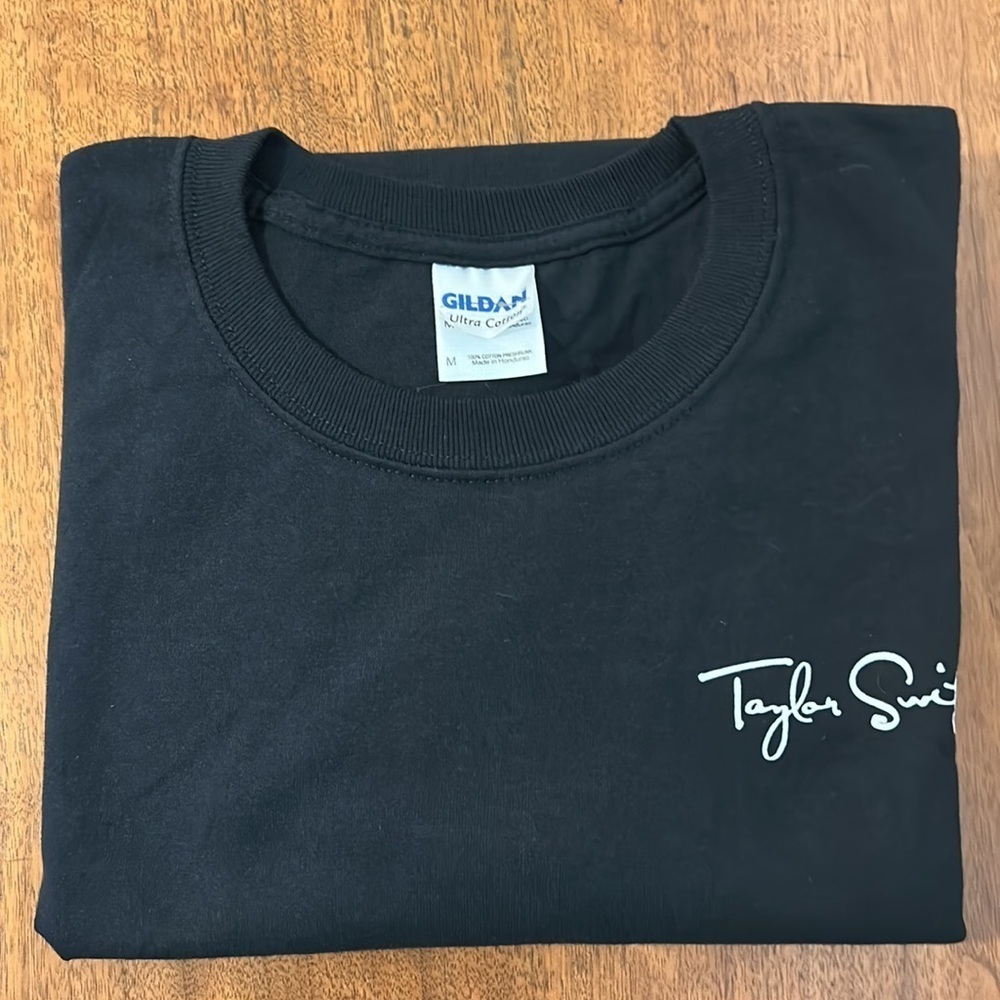 Taylor Swift Long Sleeved Black Tee - Picture 6 of 6
